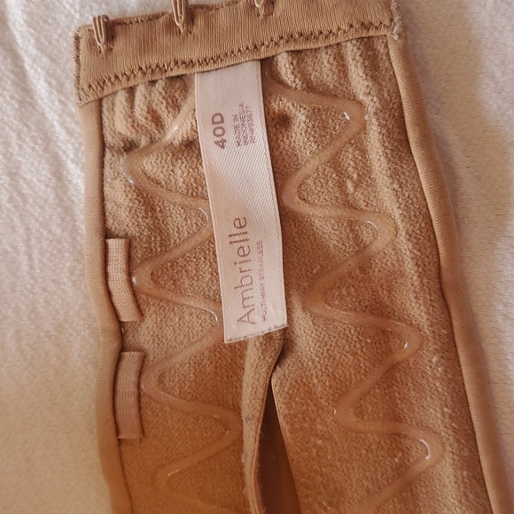 Ambrielle Strapless Tan Sz. 40 D Set Of 2 Bra's with Straps - Picture 3 of 5